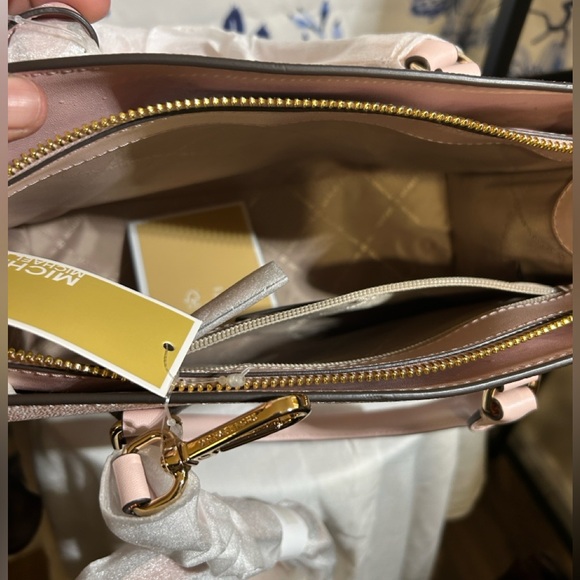 *SALE*Michael Kors Winnie Pooh Satchel w/ Crossbody Strap/Valentine Gift 💝 New! - Picture 12 of 13